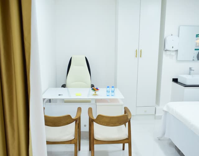 Advanced wellness treatment at Royal Treat Clinic